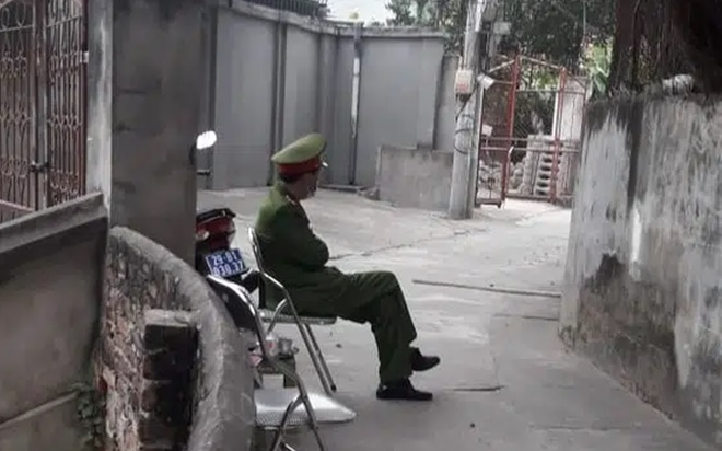 Hà Nội: Chốt chặn, cách ly nhà riêng bác sĩ trở về từ Quảng Ninh liên quan tới ca bệnh 1553