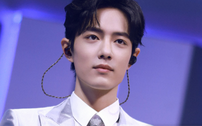 Tiêu Chiến lại bị antifan phá khi làm người đại diện thương hiệu nhưng fan đã bảo vệ idol