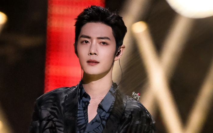 Tiêu Chiến bị hai kẻ xấu đến tận cửa phòng làm việc gây rối, phía Studio lập tức xử lý kịp thời