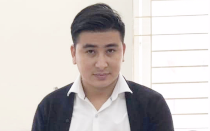 Bắt kẻ sở khanh xâm hại người yêu của bạn trên ô tô, rồi tiếp tục ép vào khách sạn