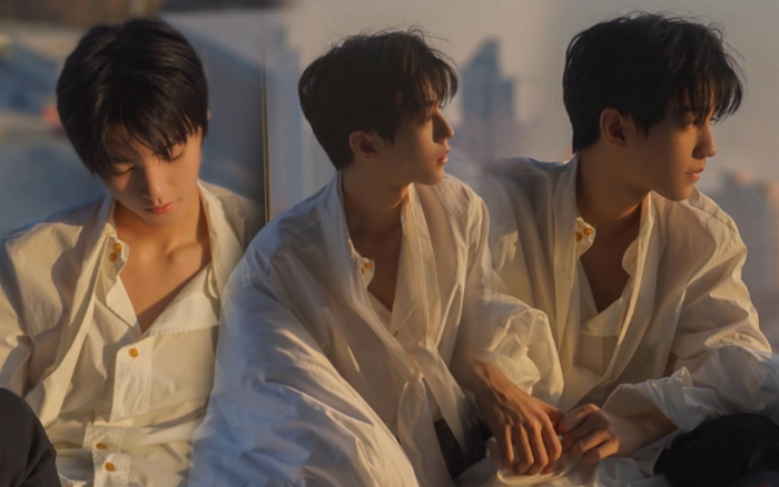 Chùm ảnh 'giường chiếu' của Vương Tuấn Khải gây bão