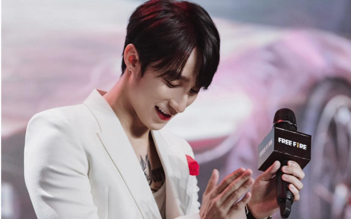 Bị chỉ trích vì ồn ào tình cảm, kênh Youtube Sơn Tùng tăng 100 nghìn người đăng ký, 6 ngày đạt 1 nút Bạc