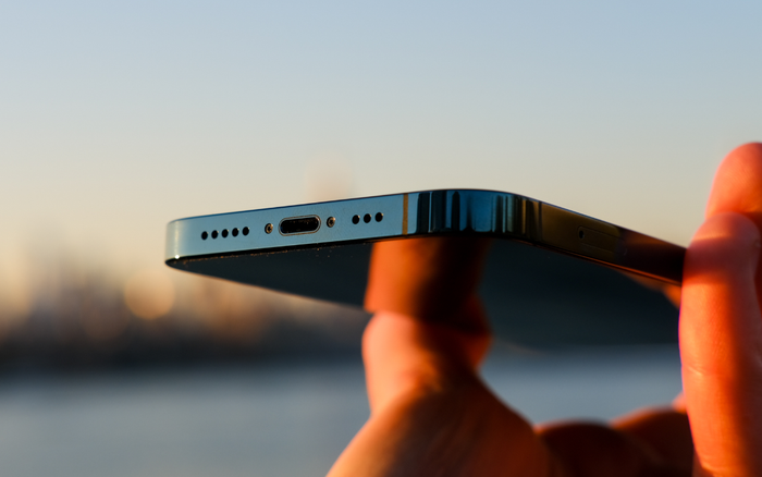 iPhone và Android sắp có thể dùng chung một cổng sạc