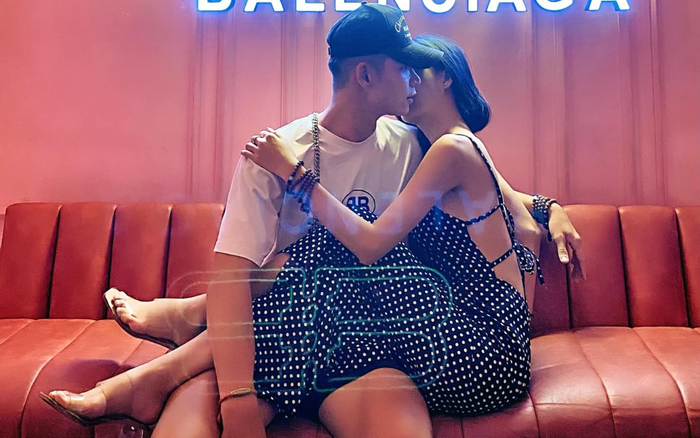 Cận cảnh Ngọc Trinh gây sốt khi âu yếm, ôm hôn 'trai đẹp' PVF