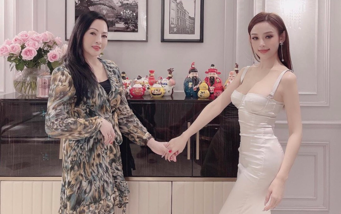 Sống trong ngôi nhà hơn 80 tỷ, được chồng yêu chiều hết mực, Huyền Baby vẫn thấy mệt mỏi