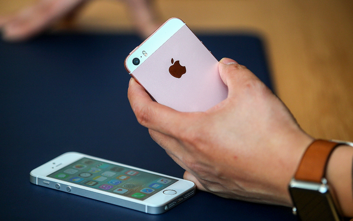 Người dùng iOS thích iPhone SE và iPhone 6s hơn iPhone đời mới