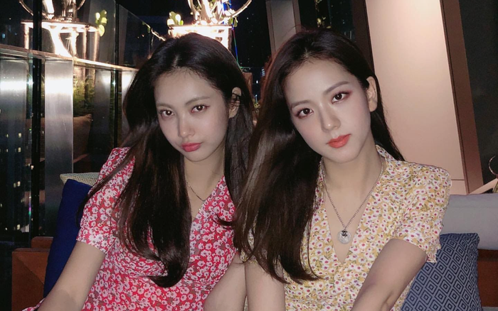 Ai cũng muốn có bạn như Jisoo (BlackPink): Tặng bạn sương sương túi 100 triệu