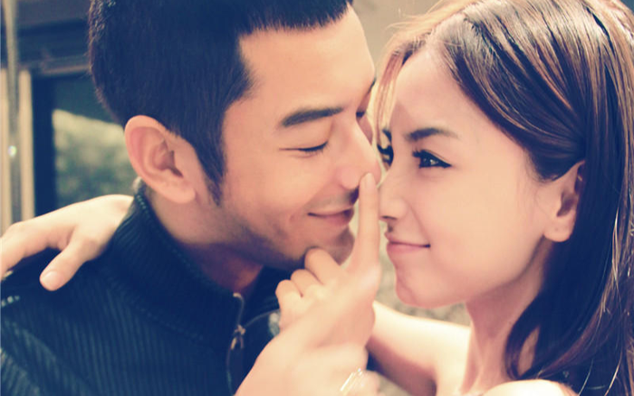 Mới đầu năm đầu tháng, Huỳnh Hiểu Minh công khai đến hộp đêm để tìm niềm vui?