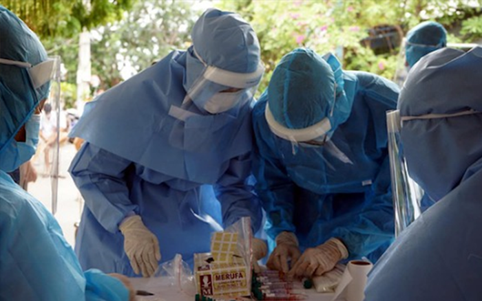 Hà Nội xét nghiệm COVID-19 cho toàn bộ người về từ Hải Dương