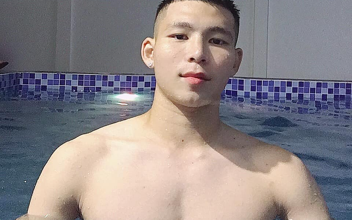 'Phi công' 21 tuổi của Ngọc Trinh: Không phải đại gia nhưng cao to và cực ngầu