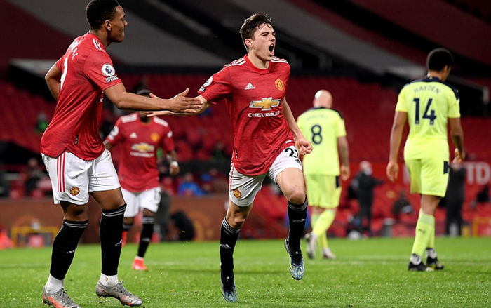 MU thắng đậm, vẫn kém Man City 10 điểm