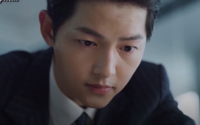 Vincenzo tập 2: Song Jong Ki lộ quá khứ giết người đẫm máu