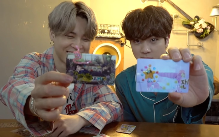 Cùng trang trí photo card mà Jin và Jimin đã nhanh chóng nhận được biệt danh mới