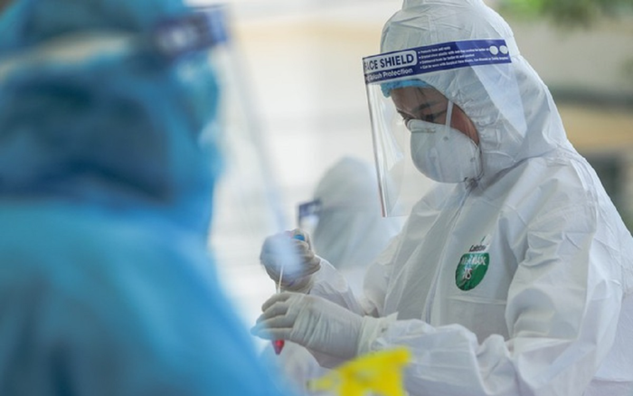 Nữ công nhân Hải Dương dương tính SARS-CoV-2 có lịch trình di chuyển phức tạp, hơn 6.000 dân bị phong tỏa