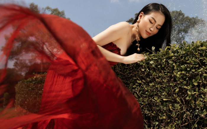 Hoa hậu Phương Khánh tái xuất đẹp mê hồn sau thời gian 'bốc hơi' Vbiz