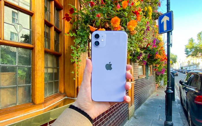 Chiếc điện thoại bán chạy nhất năm 2020 gọi tên iPhone giá rẻ của Apple