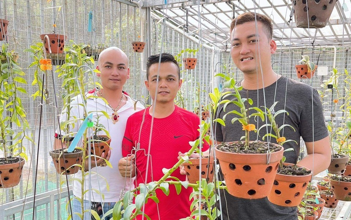 Nghệ nhân Trương Xuân Tuấn – “Chăm lan như thể chăm con”