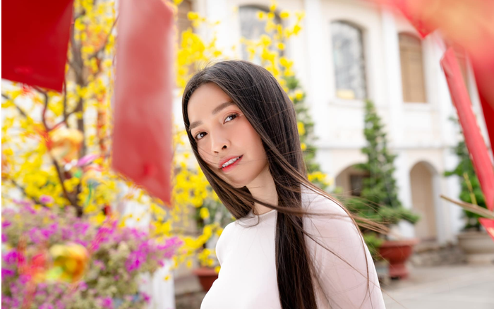 Vòng 1 từ lép xẹp bỗng căng đầy, Hiền Thục vướng nghi vấn 'nâng ngực' ở tuổi 40