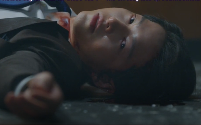 Vincenzo tập 3: Song Jong Ki bất ngờ gặp tai nạn, mẹ ruột của anh chính thức lộ diện