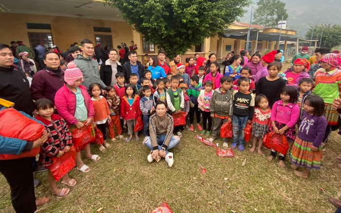 Doanh nhân Trần Ngọc Tú và Hành trình Áo ấm trao tay