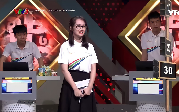 Nữ sinh hứa hẹn 'gây bão' sóng truyền hình Olympia, được cựu thí sinh năm thứ 17 nhiệt tình giới thiệu