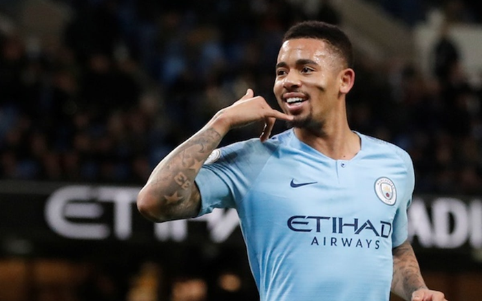 Man City hơn MU 15 điểm, cân bằng hai kỷ lục ấn tượng
