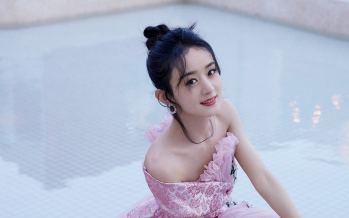 Khán giả 'choáng' với hình ảnh mới nhất của Triệu Lệ Dĩnh trên sóng livestream