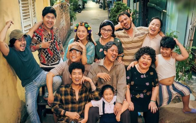 Dân mạng 'rần rần' sau suất chiếu phim 'Bố già' đầu tiên: Khóc trôi make-up, cười ngoác cả mồm