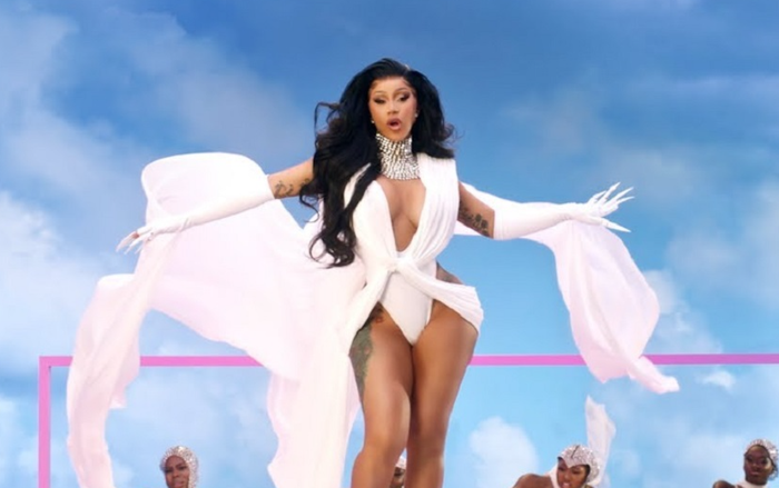 Cardi B ghi danh là nữ rapper đầu tiên trong lịch sử khi đạt được cột mốc không tưởng