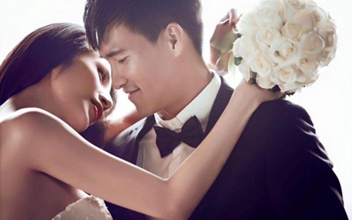 Vì sao ảnh bán nude của Thủy Tiên và Công Vinh bị lộ, gây 'bão' dư luận?