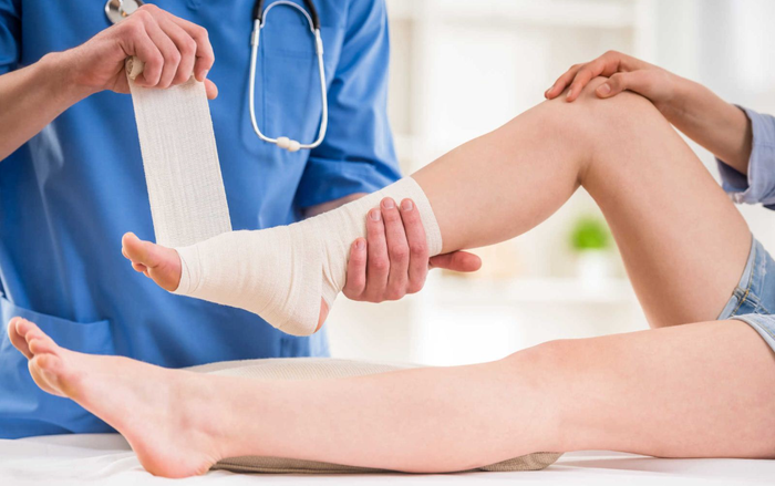 Đi khám vì bị trật mắt cá nhân, người phụ nữ bất ngờ phát hiện bản thân là nam giới
