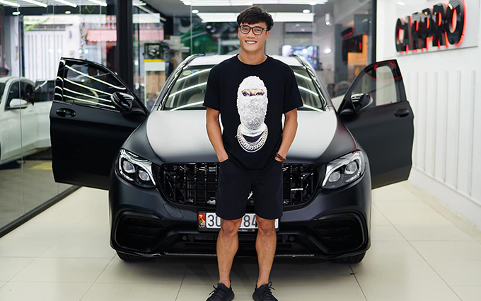 Bùi Tiến Dũng đi 'siêu xe', yêu người mẫu như Cường Đô La: Đẹp nhưng lo!