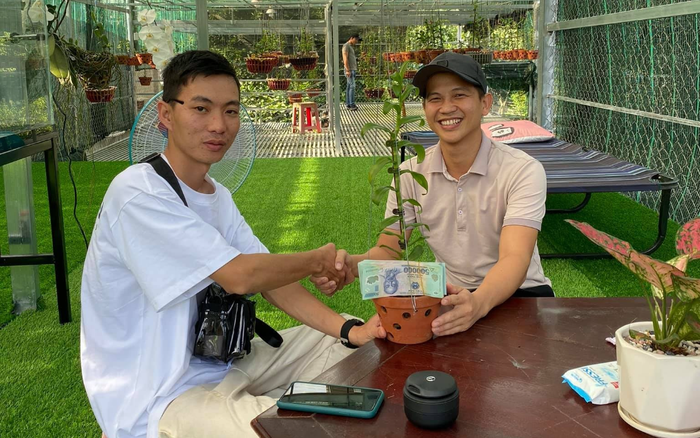 Nguyễn Minh Quân: Từ anh phụ xe đến chủ vườn lan tiền tỷ