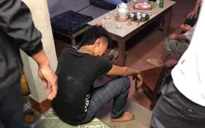 3 nhân viên quán karaoke đi đòi nợ bị con nợ chém thương vong ở Thái Nguyên