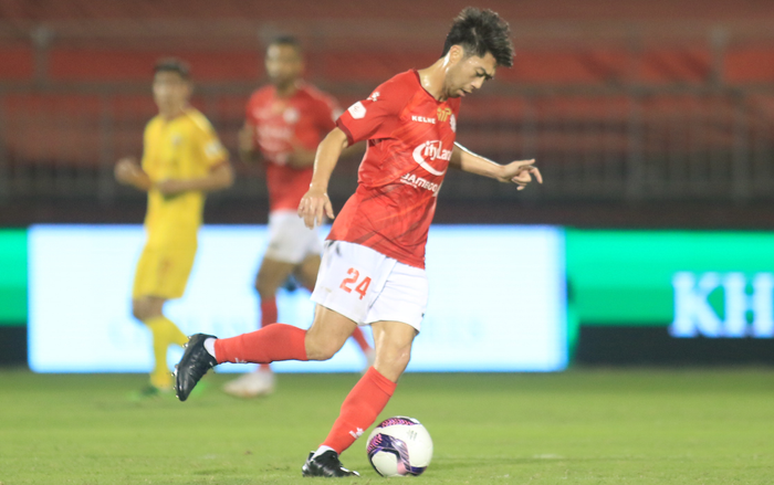 Lee Nguyễn kiến tạo thành bàn, trọng tài từ chối khiến TPHCM bại trận