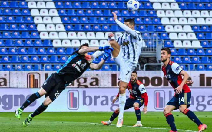 Trọng tài Serie A có ưu ái Ronaldo?