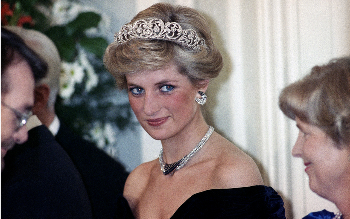 Bí ẩn tủ đồ Hoàng gia: Công nương Diana là nhân vật Hoàng gia cuốn hút và gây tò mò nhất mọi thời đại