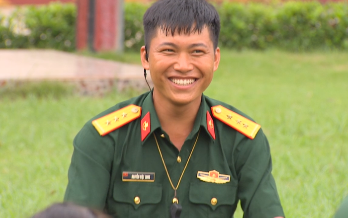 Mũi trưởng Long đã được dân mạng phát hiện có con trước khi công khai chuyện li hôn?