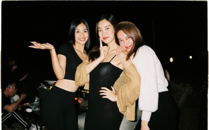 Đỗ Mỹ Linh để lộ 'nội y phát sáng' nhưng nhan sắc đỉnh cao cứu vớt tất cả