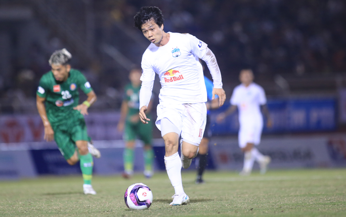 Công Phượng sẽ đưa HAGL và Kiatisak lên đỉnh BXH V.League 2021?