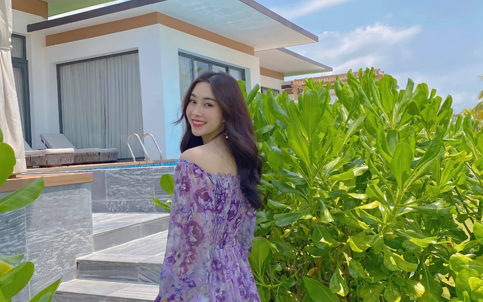 Hoa hậu Đặng Thu Thảo đẹp ngất ngây với váy tím mộng mơ