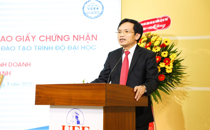 Đại học Kinh tế - Tài chính TP.HCM có thêm 2 chương trình đạt chuẩn kiểm định chất lượng đào tạo