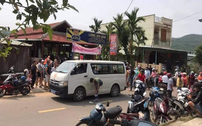 Phát hiện vợ cũ ngủ với đầu bếp, người đàn ông vung dao giết người rồi tự sát