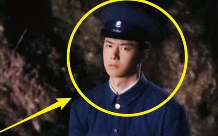 Vương Nhất Bác trông cực kì đáng yêu trên phim trường thời Dân Quốc