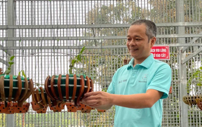 Tình yêu hoa lan như yêu học trò của người thầy giáo Tuấn Bùi