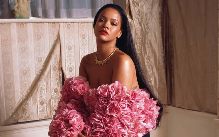 Rihanna tung hint sớm quay trở lại sân khấu trong thời gian tới