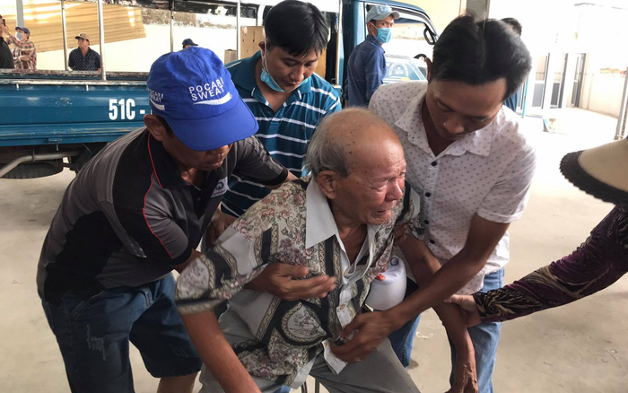 Vụ cháy làm 6 người tử vong ở TP. Thủ Đức: Đau xót cảnh 'người đầu bạc tiễn kẻ đầu xanh'