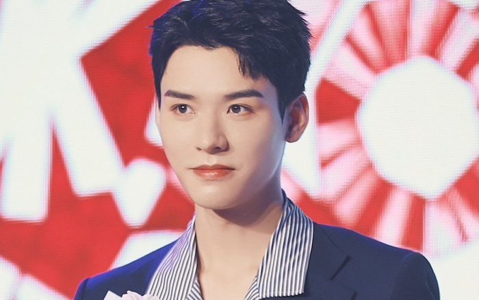 Bị dân tình chê bai vì lan da mất điểm, Cung Tuấn lấy lại phong độ khi đẹp trai ngời ngợi tại sự kiện