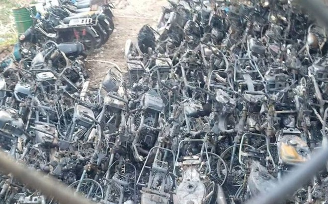 Cháy dữ dội tại bãi giữ xe vi phạm của Đội CSGT TP. Thủ Đức