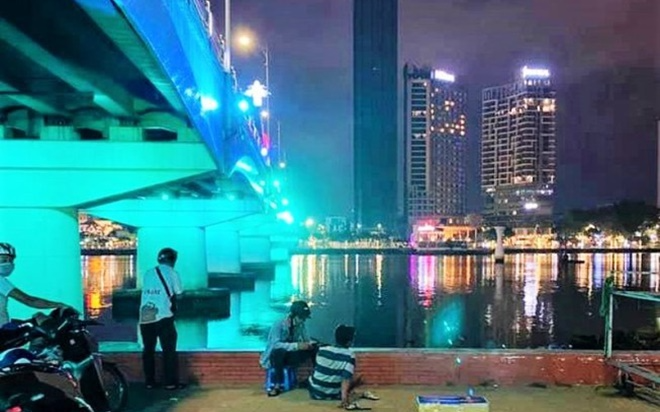 Cãi nhau với chồng, người phụ nữ nhảy sông Hàn tự tử bỏ lại 3 con nhỏ